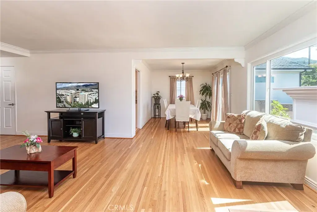 1030 E San Jose, Burbank, CA 91501 - #1