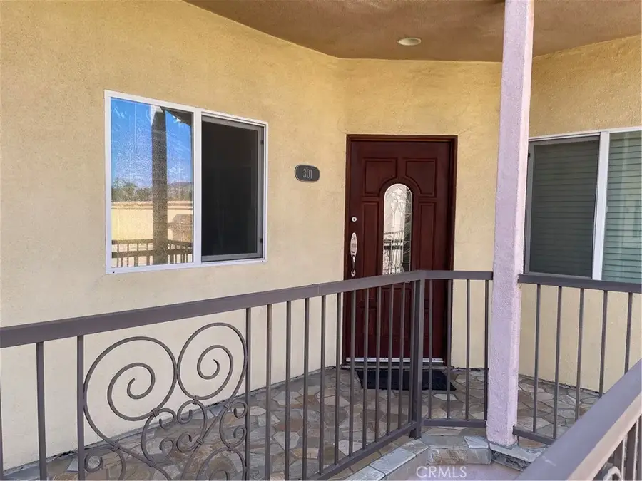 626 E Orange Grove Avenue #301, Burbank, CA 91501 - #3