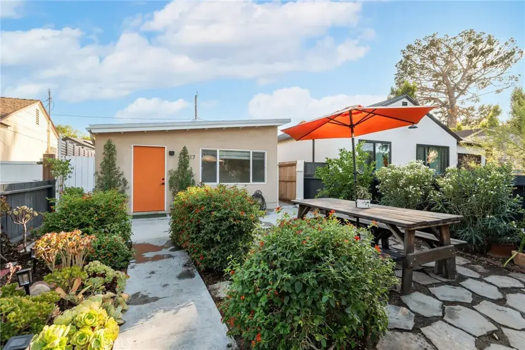 117 N Whitnall Highway, Burbank, CA 91505 - #1