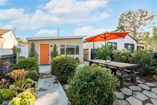 117 N Whitnall Highway, Burbank, CA 91505