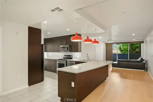 540 S Kenmore Avenue #203, Los Angeles, CA 90020
