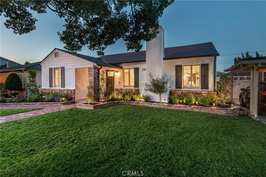 220 S Reese Place, Burbank, CA 91506 - #2