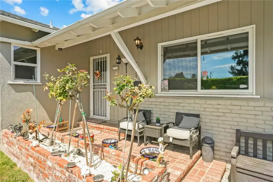 7032 Fallbrook, West Hills, CA 91307 - #2
