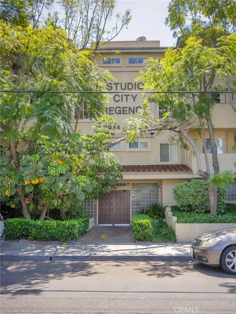 11044 Acama Street #302, Studio City, CA 91602 - #2