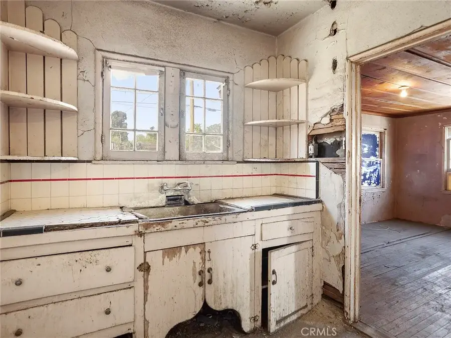 947 N Lincoln Street, Burbank, CA 91506 - #3