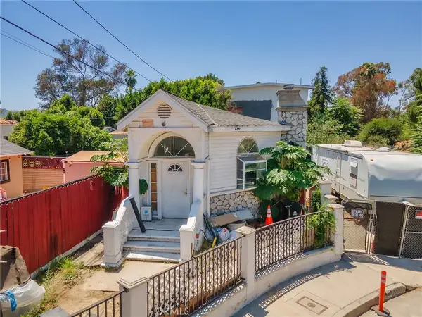 4463 Bellflower, West Toluca Lake, CA 91602