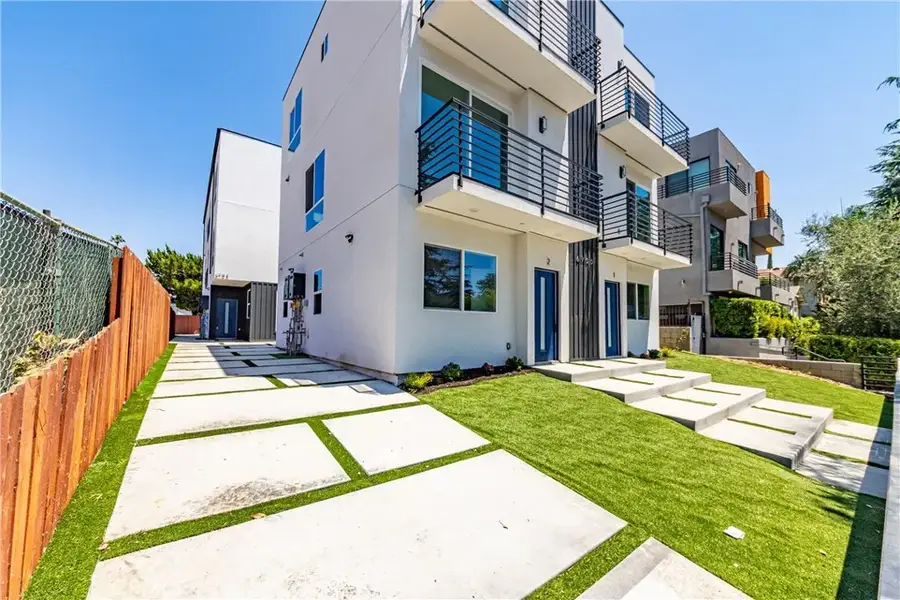 6700 Balboa, Van Nuys, CA 91406 - #2