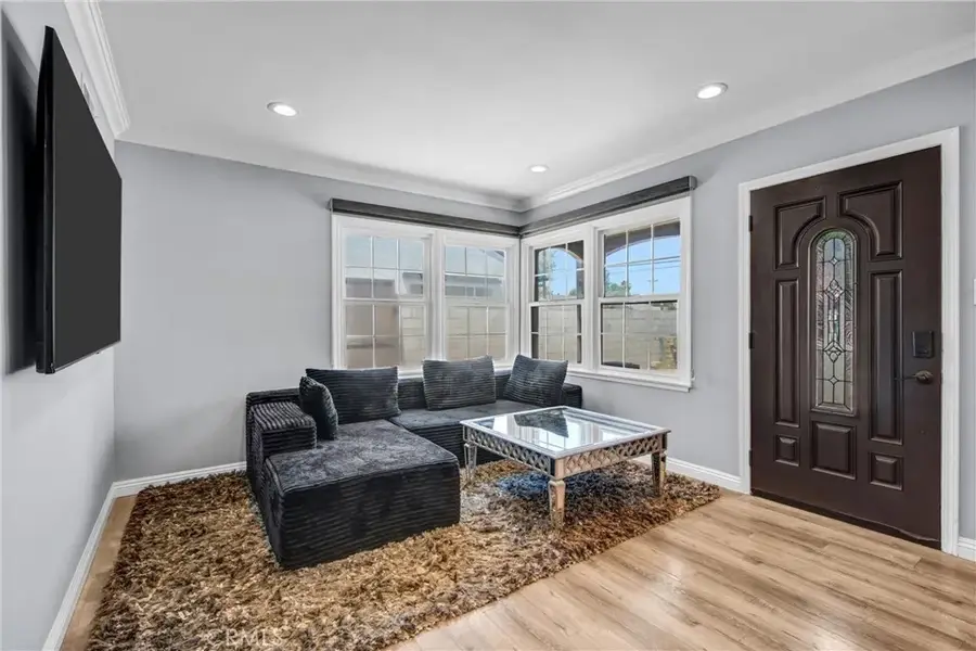8139 Jellico Avenue, Northridge, CA 91325 - #3