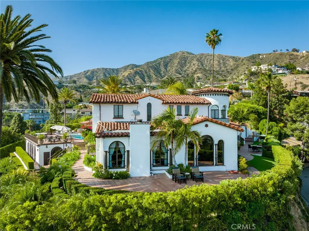 330 Kempton Road, Glendale, CA 91202 - #1