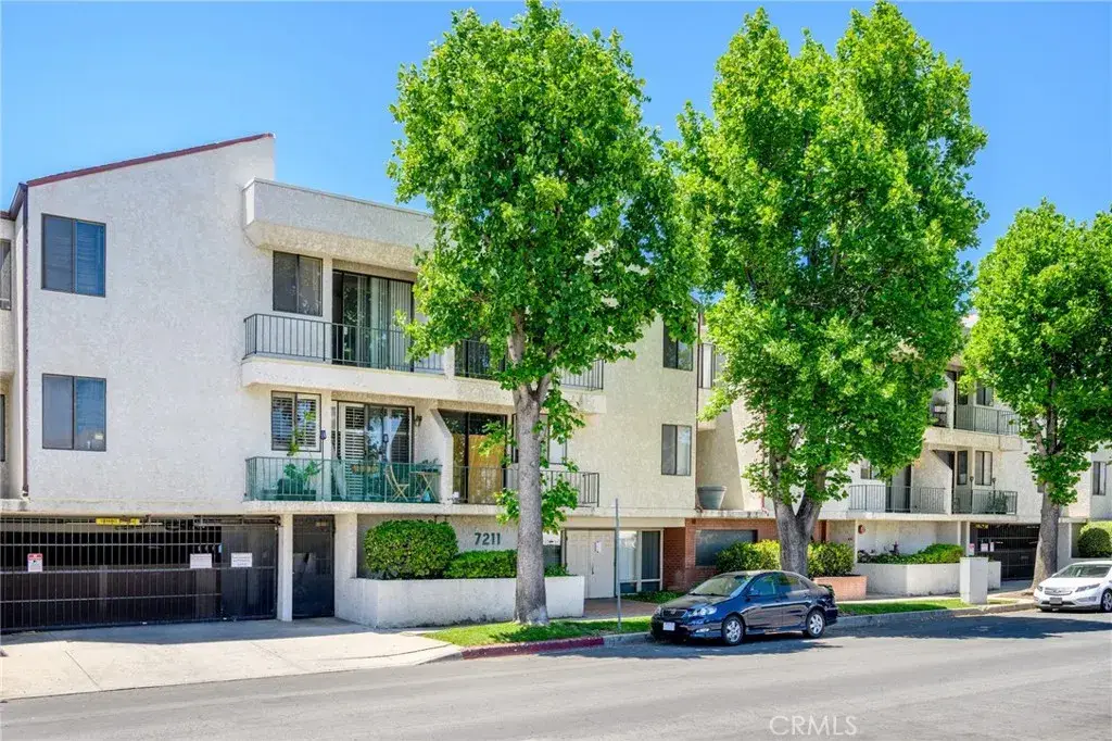 7211 Cozycroft Avenue #16, Winnetka, CA 91306 - #1