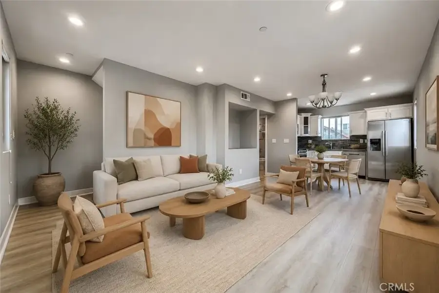 523 N St Andrews, Los Angeles, CA 90004 - #2