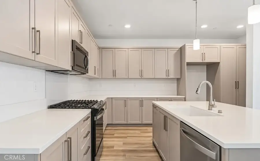 2472 Haley Point Drive #104, San Buenaventura Ventura, CA 93003 - #2