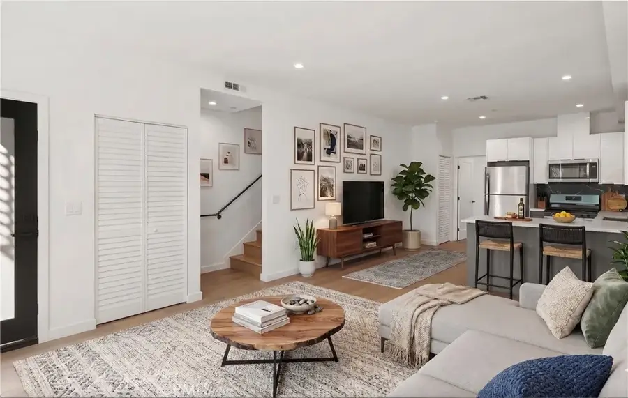 1731 S New Hampshire Avenue, Los Angeles, CA 90006 - #2