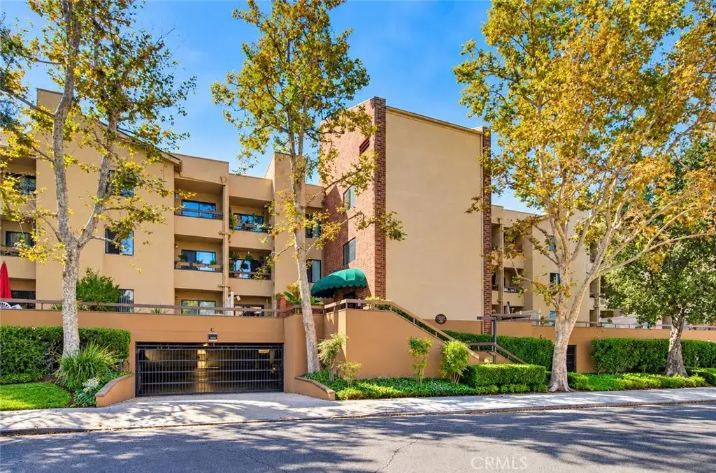460 Oak Street #215, Glendale, CA 91204 - #1
