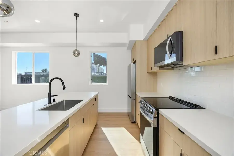 6239 Banner Avenue, Los Angeles, CA 90038 - #2