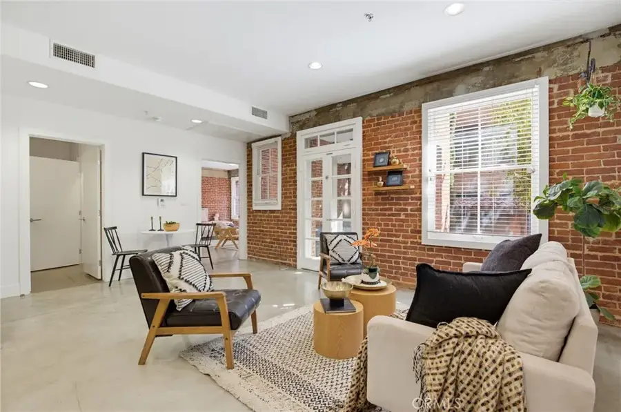 139 S Los Robles Avenue #102, Pasadena, CA 91101 - #3