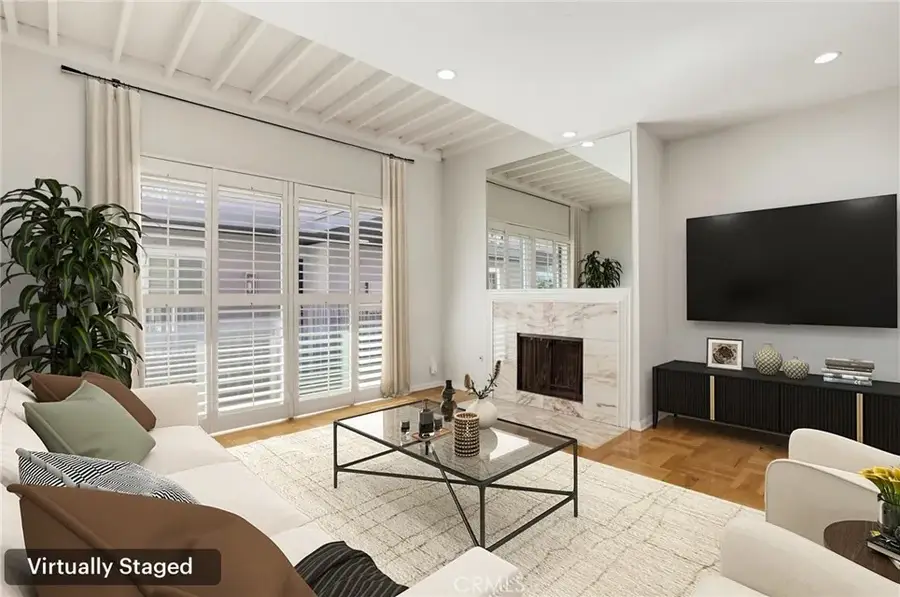 6525 La Mirada #112, Los Angeles, CA 90038 - #2