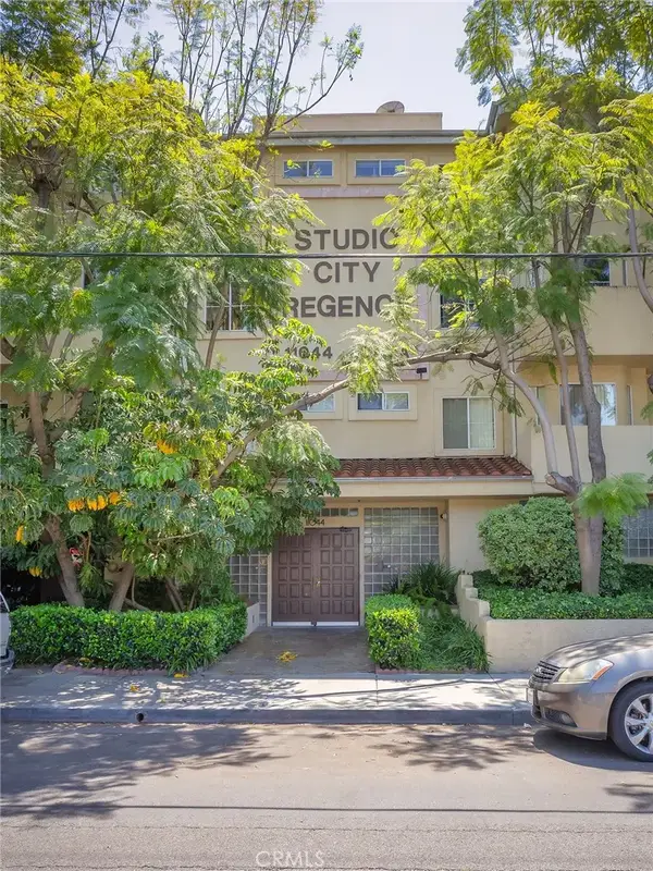 11044 Acama Street #302, Studio City, CA 91602