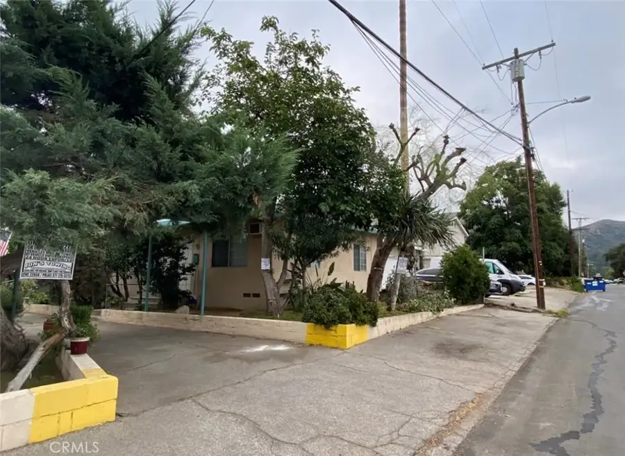 10438 Scoville, Sunland, CA 91040 - #2