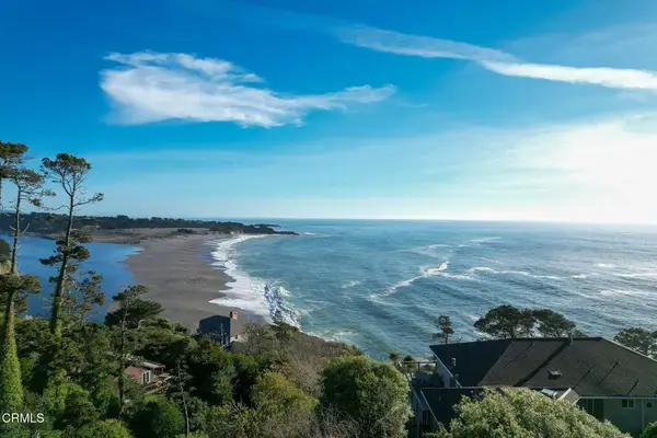 38882 Honey Run Lane, Gualala, CA 95445