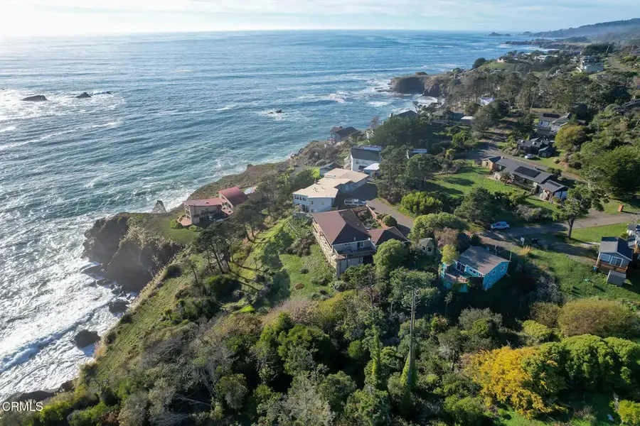 38882 Honey Run Lane, Gualala, CA 95445 - Image #2