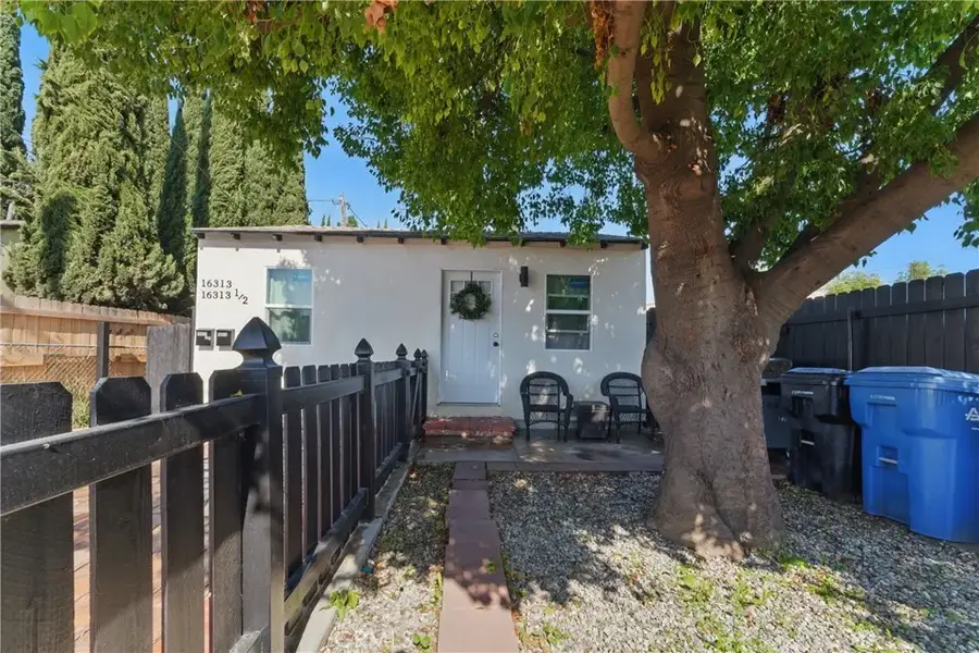16313 Hunsaker Avenue, Paramount, CA 90723 - Image #2
