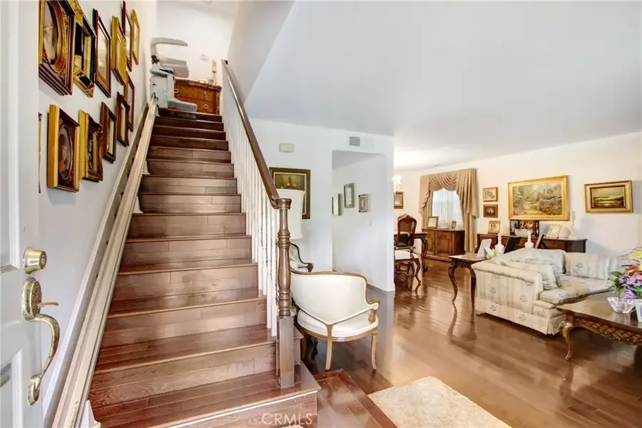 946 S Glendora Avenue, Glendora, CA 91740 - Image #2