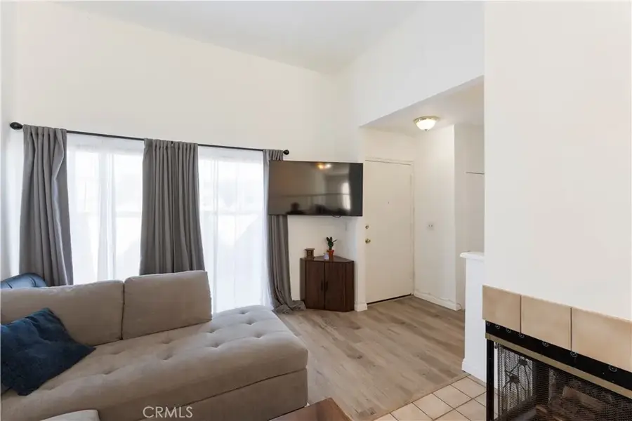 27669 Ironstone Drive #3, Canyon Country, CA 91387 - Image #3