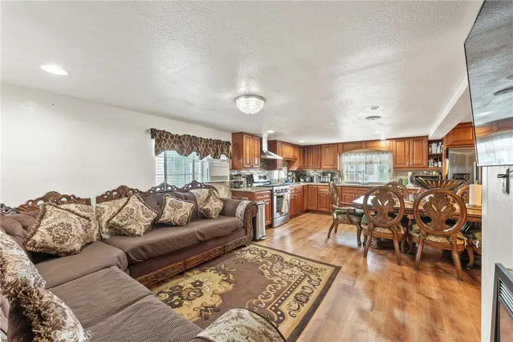 2865 W Rialto #17, Rialto, CA 92376 - Image #1