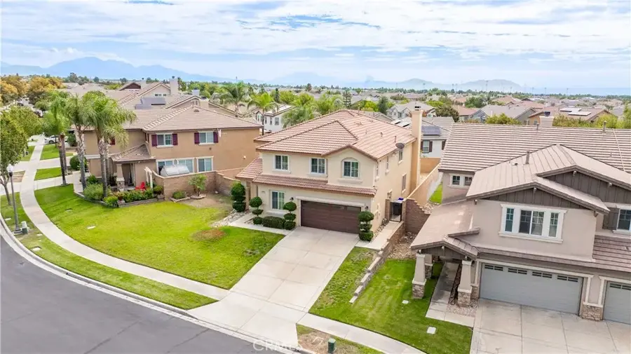 15751 Snowy Peak, Fontana, CA 92336 - Image #2