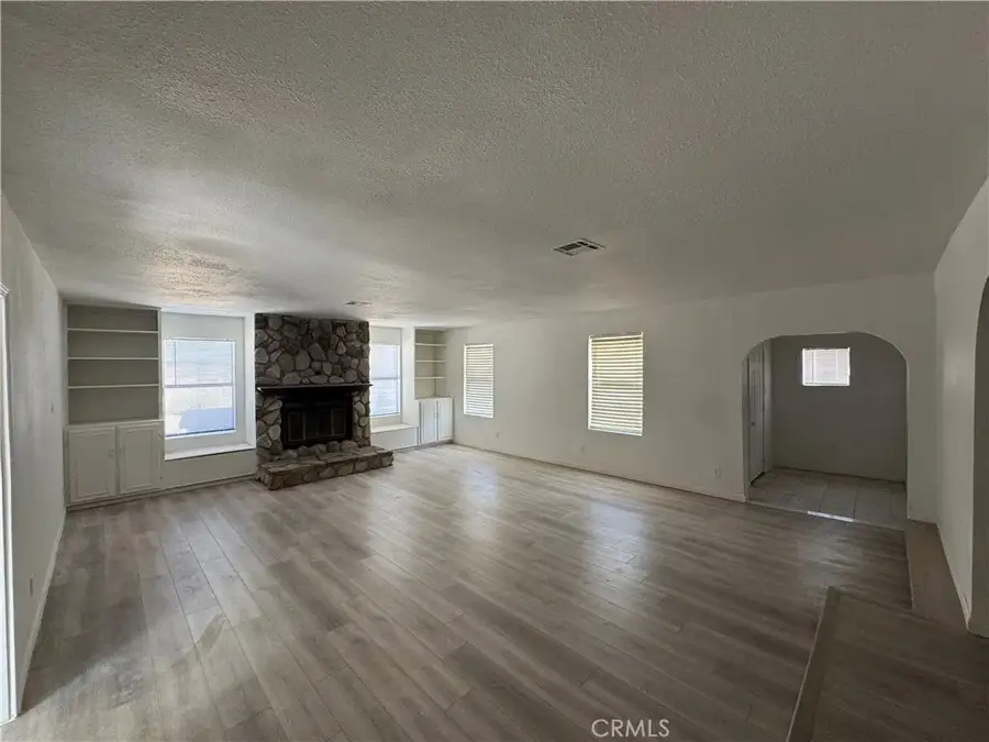 42750 Orchid, Hinkley, CA 92347 - Image #3