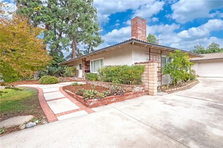 1736 Sumner, Claremont, CA 91711 - Image #2