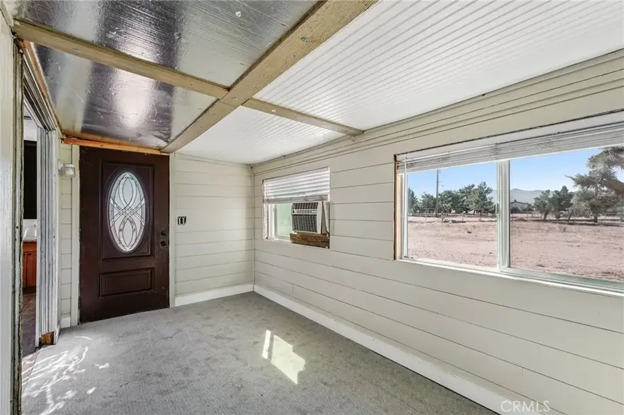 10444 Mono Road, Phelan, CA 92371 - Image #2