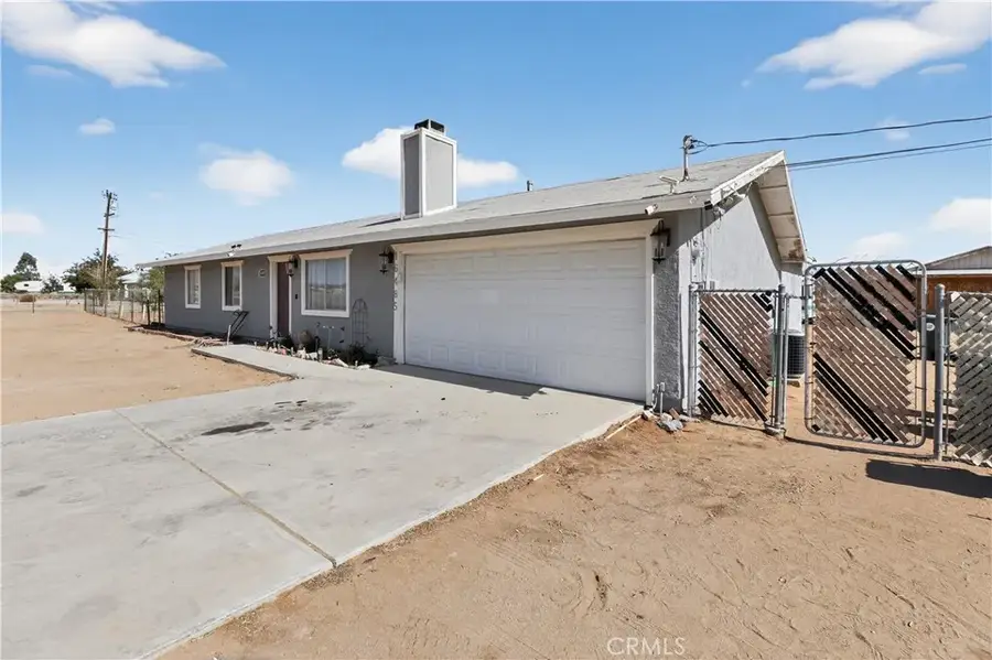 16485 Dale Evans (aztec) Parkway, Apple Valley, CA 92307 - Image #3