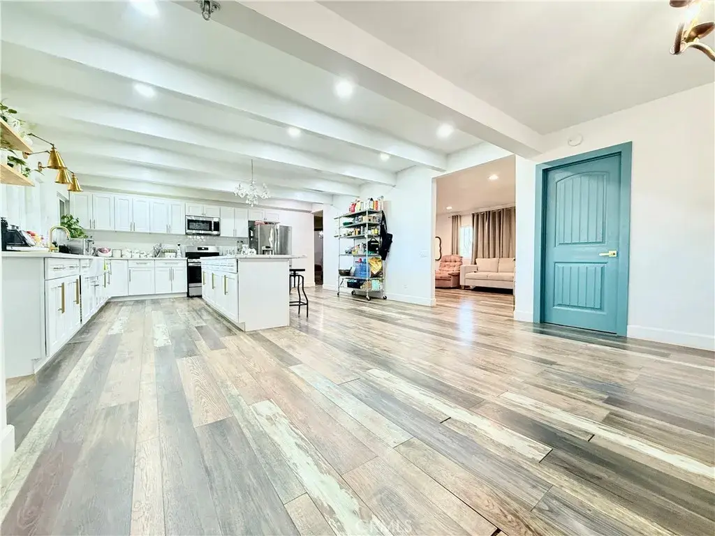 21868 Isatis Avenue, Apple Valley, CA 92307 - Image #1