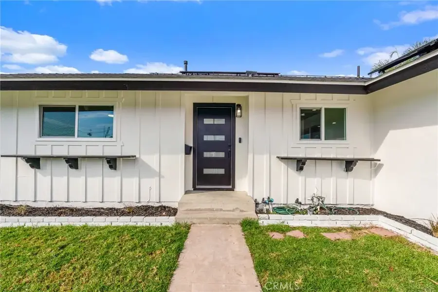 2076 N Diamond, Orange, CA 92867 - Image #2