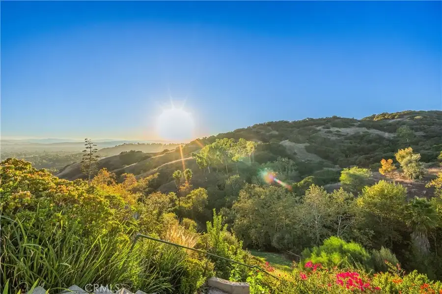 2817 N Mountain, Claremont, CA 91711 - Image #2