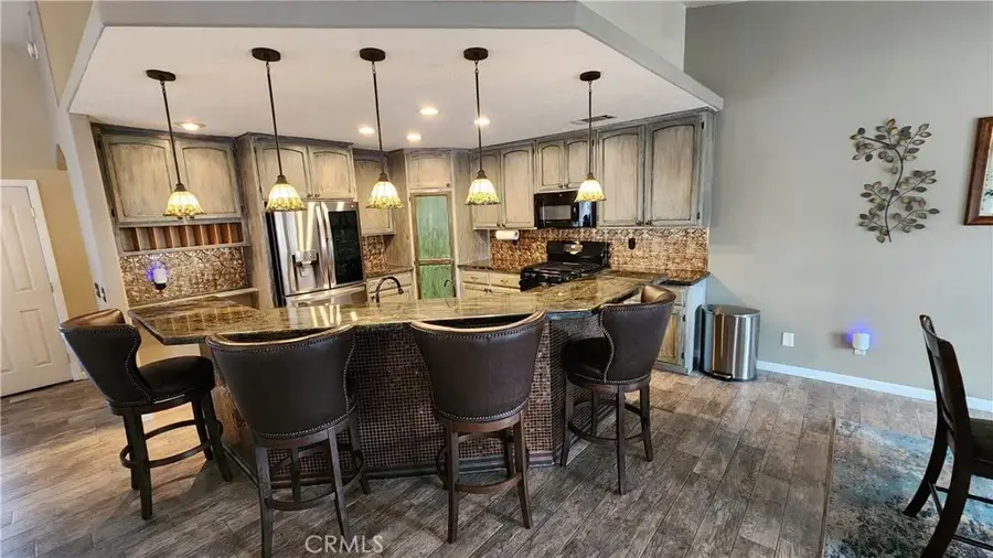 13770 Driftwood, Victorville, CA 92395 - Image #3