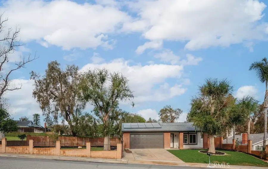 2430 Mesquite, Corona, CA 92882 - Image #2