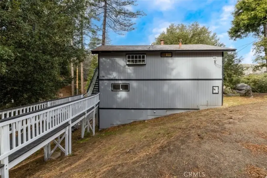 129 Zermatt Drive, Crestline, CA 92325 - Image #3