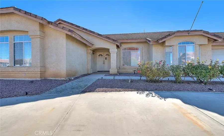 19149 Catalina, Apple Valley, CA 92308 - Image #3
