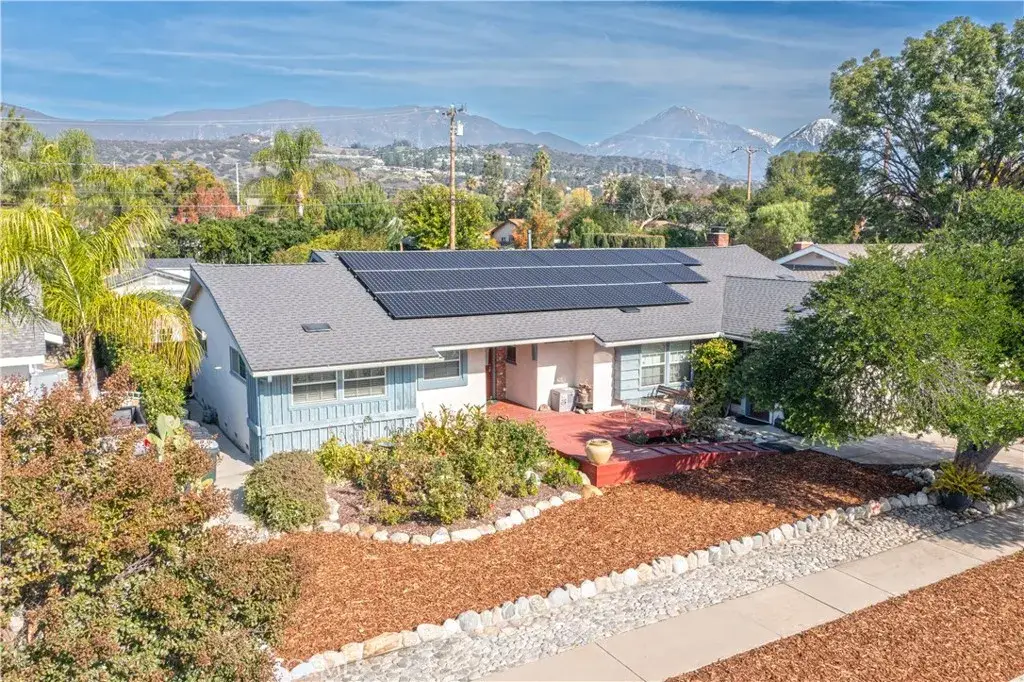 641 Ridgefield Drive, Claremont, CA 91711 - Image #1