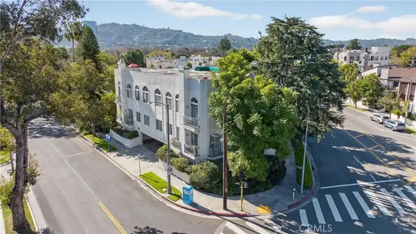 4464 Moorpark #104, Toluca Lake, CA 91602