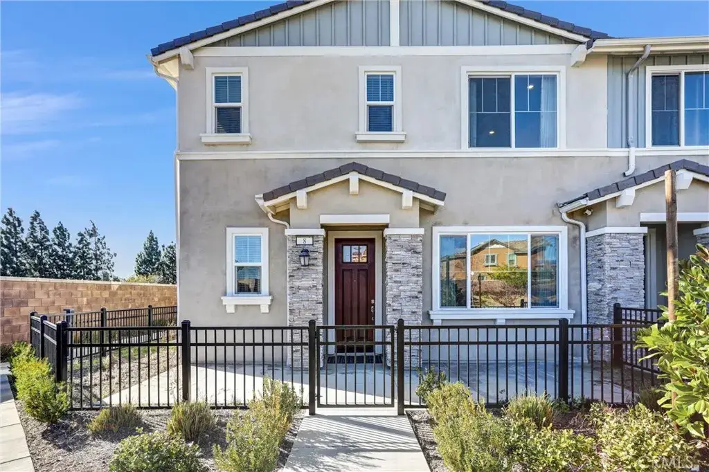 16681 Wyndham Lane #8, Fontana, CA 92336 - Image #1