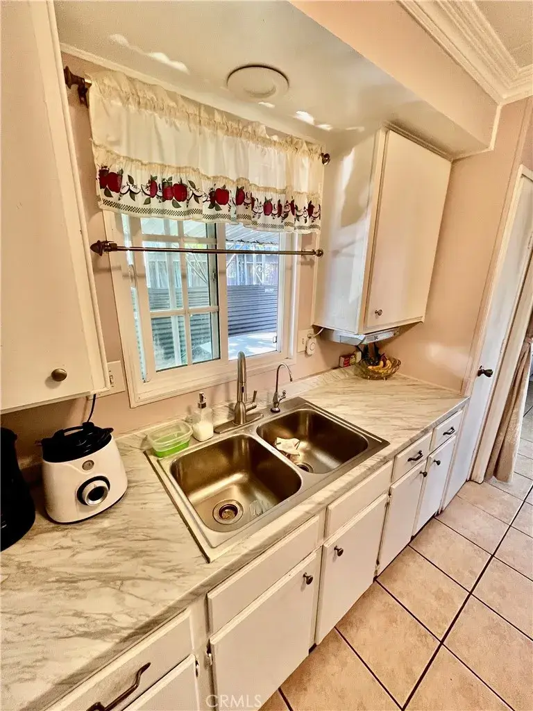 1081 Arrow Hwy #3, Azusa, CA 91702 - Image #2