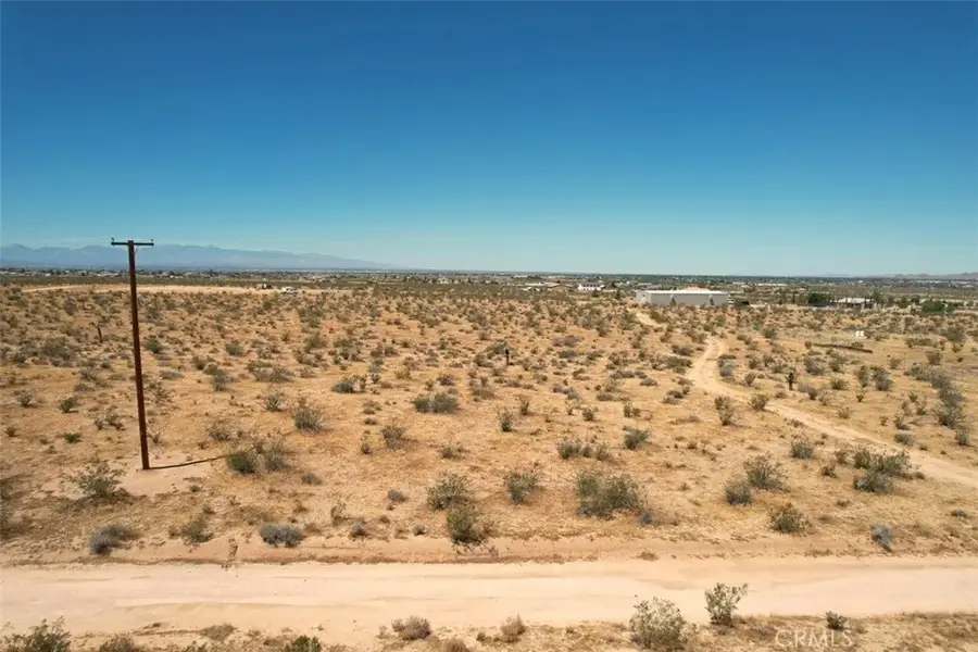 38 Japatul Rd, Apple Valley, CA 92307 - Image #2