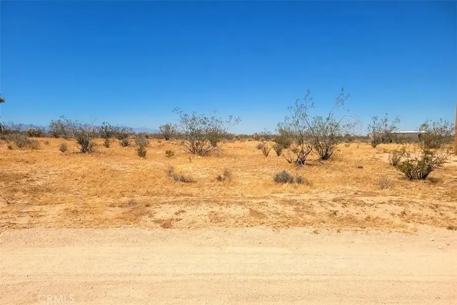 38 Japatul Rd, Apple Valley, CA 92307 - Image #3