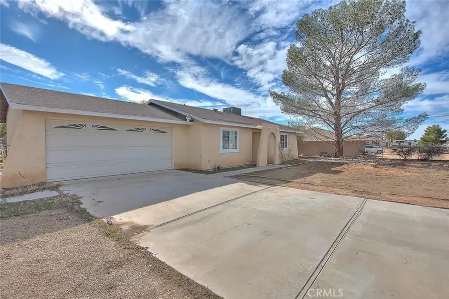 22133 Thunderbird, Apple Valley, CA 92307 - Image #3