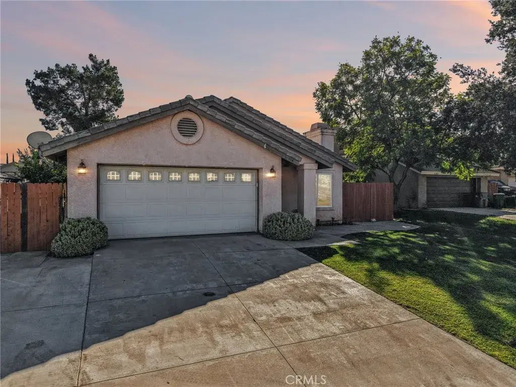 10374 Crossing Green, Moreno Valley, CA 92557 - Image #1
