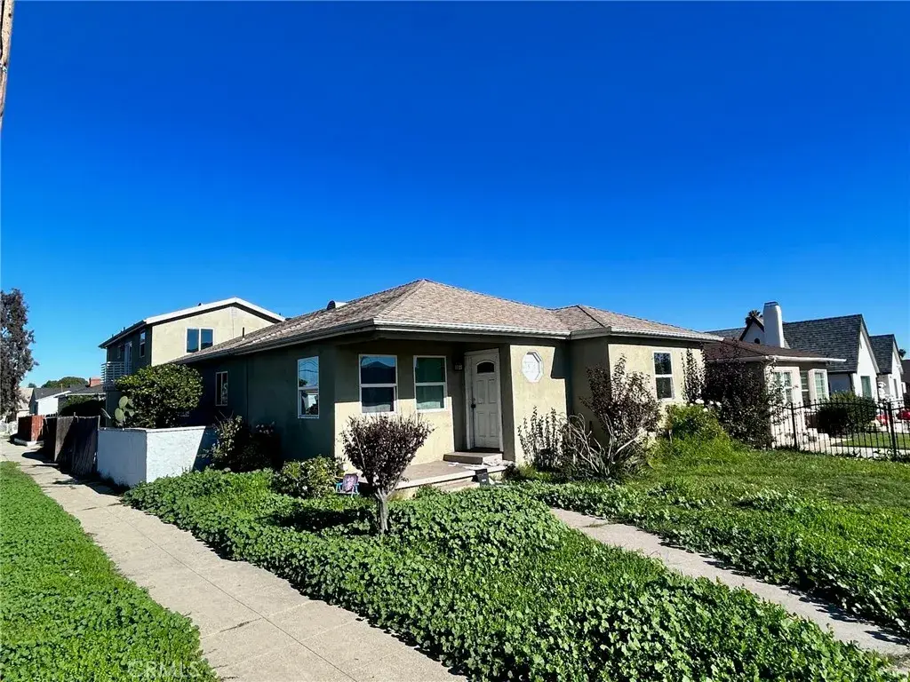 655 W 113th, Los Angeles, CA 90044 - #1